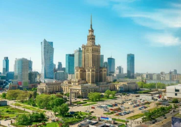 Warsaw: A City Reborn from History