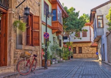 Travel Destinations For The Easter Holidays