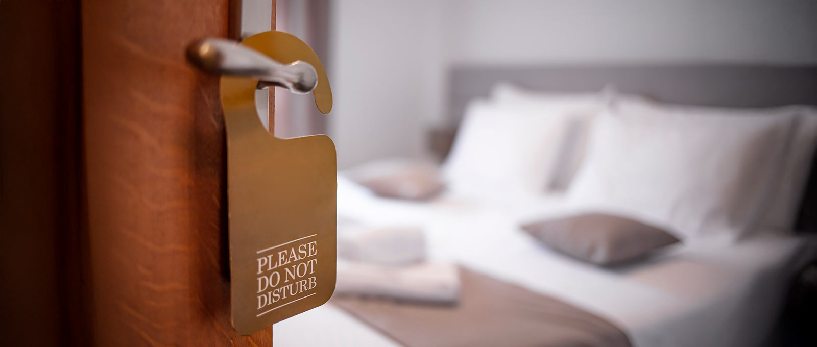 How to Reduce Carbon Footprint while Traveling